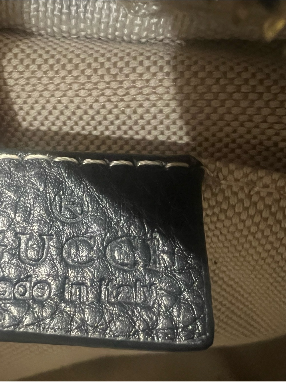 Gucci Black Pebbled Leather Interlocking G Crossbody Bag - Picture 6 of 7